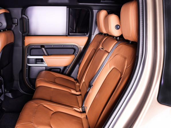 Land Rover Defender II с пробегом 2022 года, цена 6 689 000 рублей, 112800 км, внедорожник, Автокод Объявления