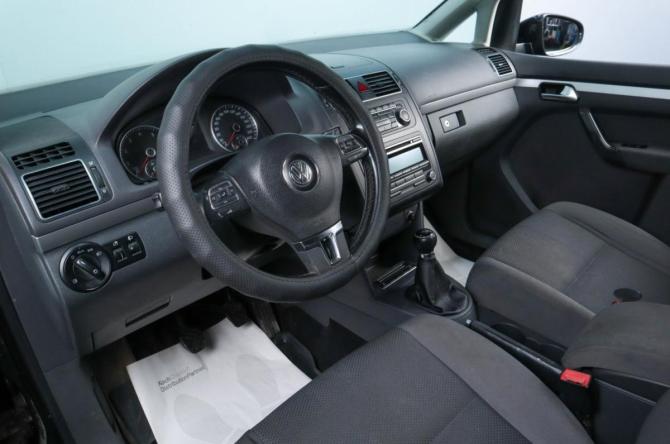 Volkswagen Touran I Рестайлинг 2 с пробегом 2010 года, цена 839 000 рублей, 322000 км, компактвэн, Автокод Объявления
