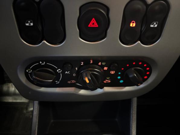 Renault Logan I Рестайлинг с пробегом 2012 года, цена 609 000 рублей, 112448 км, седан, Автокод Объявления