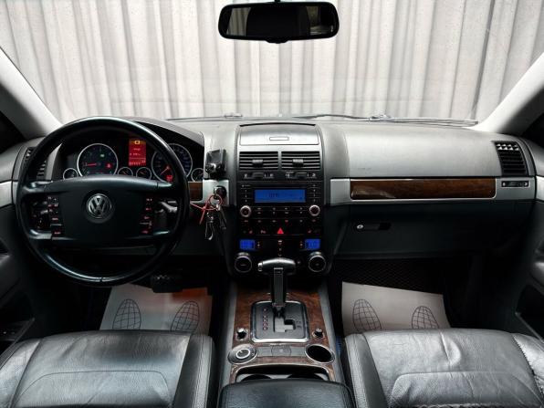 Volkswagen Touareg I Рестайлинг с пробегом 2007 года, цена 1 299 000 рублей, 310985 км, внедорожник, Автокод Объявления