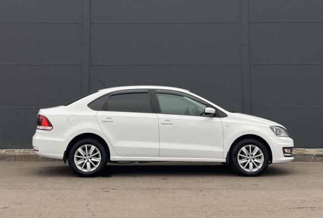 Volkswagen Polo V с пробегом 2015 года, цена 780 000 рублей, 196376 км, седан, Автокод Объявления