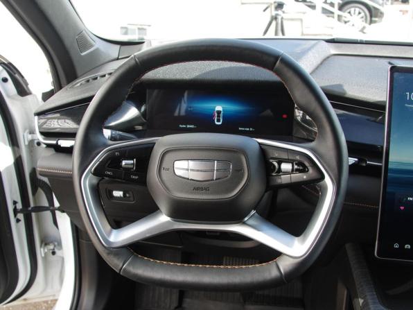 Geely Preface I с пробегом 2024 года, цена 2 397 000 рублей, 25600 км, седан, Автокод Объявления