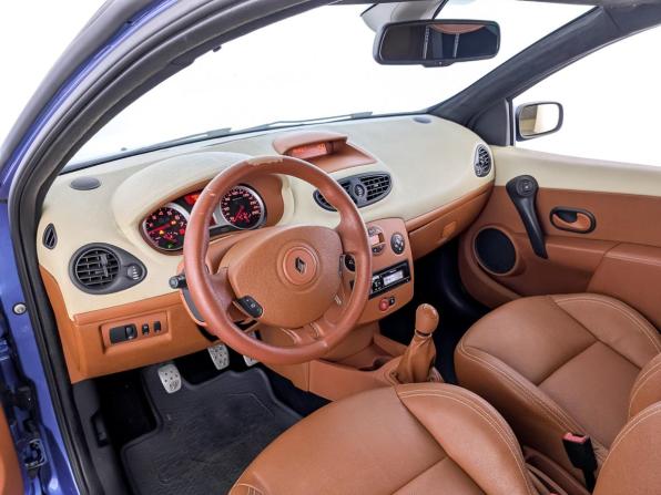 Renault Clio RS III с пробегом 2008 года, цена 1 130 000 рублей, 136439 км, хэтчбек, Автокод Объявления