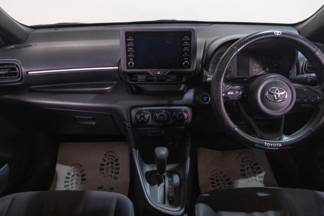 Toyota Yaris IV с пробегом 2020 года, цена 1 199 000 рублей, 70000 км, хэтчбек, Автокод Объявления