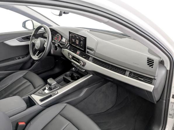 Audi A4 V (B9) Рестайлинг с пробегом 2022 года, цена 3 590 000 рублей, 39147 км, седан, Автокод Объявления