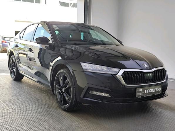 Skoda Octavia IV (A8) с пробегом 2021 года, цена 2 520 000 рублей, 89743 км, лифтбек, Автокод Объявления
