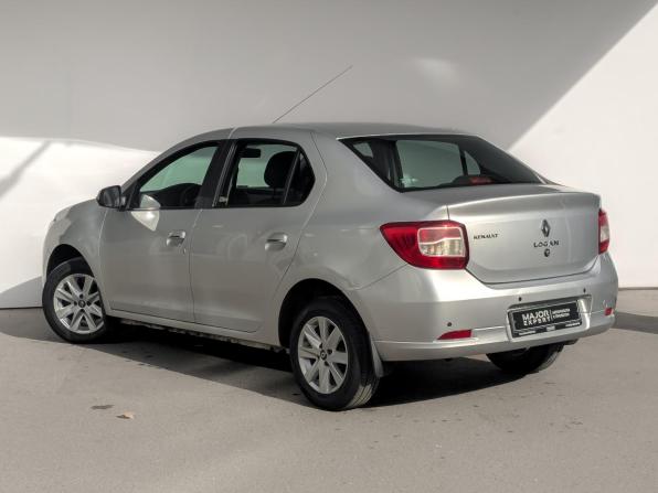 Renault Logan II с пробегом 2018 года, цена 899 000 рублей, 96981 км, седан, Автокод Объявления