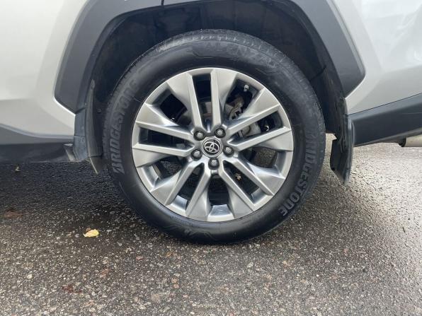 Toyota RAV4 V (XA50) с пробегом 2021 года, цена 3 250 000 рублей, 81740 км, внедорожник, Автокод Объявления