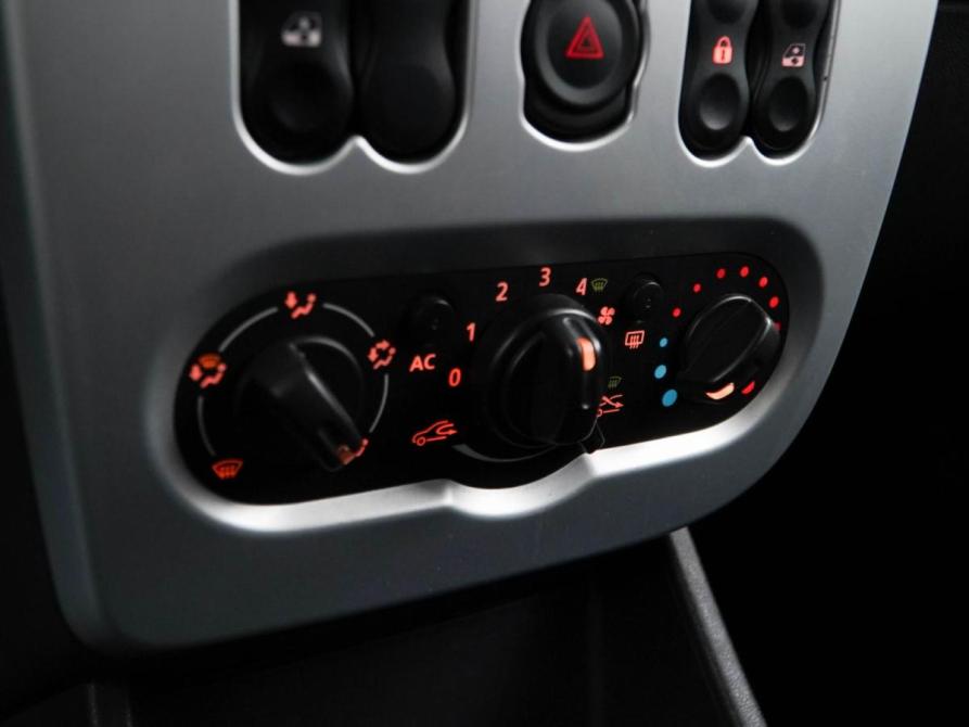 Renault Logan I Рестайлинг Москва  - изображение 14
