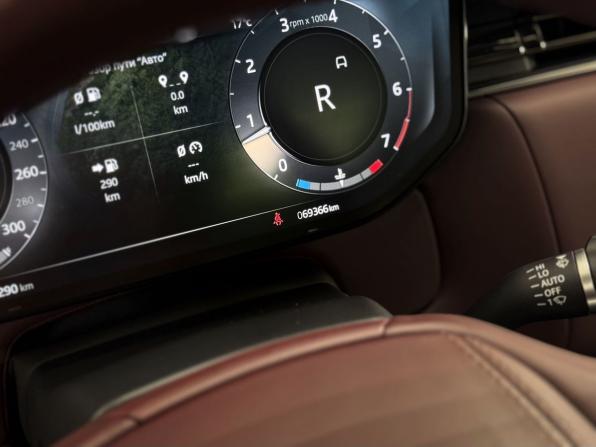 Land Rover Range Rover V с пробегом 2023 года, цена 18 500 000 рублей, 69366 км, внедорожник, Автокод Объявления