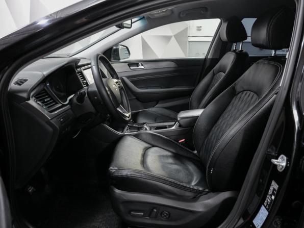 Hyundai Sonata VII (LF) Рестайлинг с пробегом 2018 года, цена 1 785 000 рублей, 118637 км, седан, Автокод Объявления