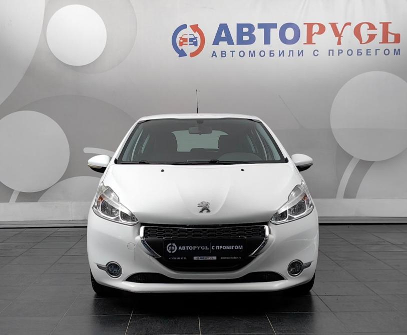 Peugeot 208 I Москва  - изображение 3