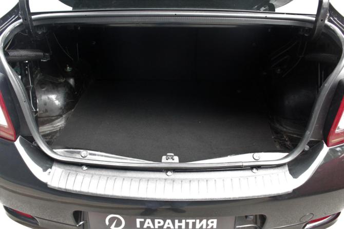 Renault Logan II Рестайлинг с пробегом 2018 года, цена 910 000 рублей, 103008 км, седан, Автокод Объявления