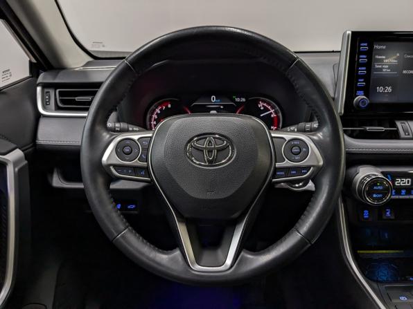 Toyota RAV4 V (XA50) с пробегом 2021 года, цена 3 600 000 рублей, 61436 км, внедорожник, Автокод Объявления