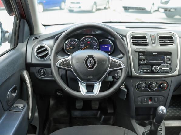 Renault Sandero II Рестайлинг с пробегом 2018 года, цена 1 189 000 рублей, 41154 км, хэтчбек, Автокод Объявления