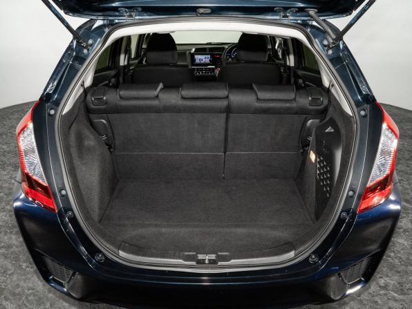 Honda Fit III с пробегом 2016 года, цена 1 050 500 рублей, 157500 км, хэтчбек, Автокод Объявления