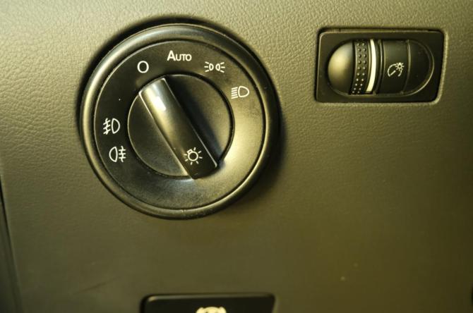 Volkswagen Touareg I Рестайлинг с пробегом 2009 года, цена 1 119 000 рублей, 265000 км, внедорожник, Автокод Объявления