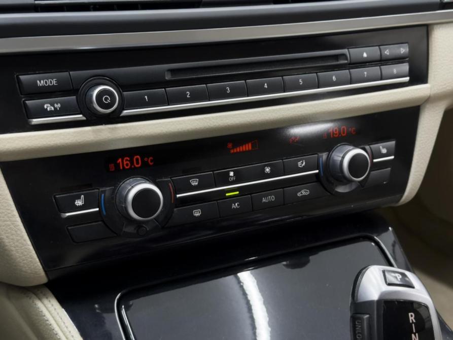 BMW 5 серии VI (F10/F11/F07) Рестайлинг Ростов-на-Дону  - изображение 12