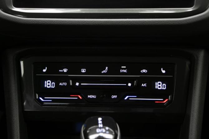 Volkswagen Tiguan II Рестайлинг с пробегом 2021 года, цена 3 750 000 рублей, 38434 км, внедорожник, Автокод Объявления