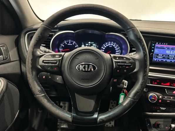Kia Optima III Рестайлинг с пробегом 2015 года, цена 1 299 000 рублей, 133122 км, седан, Автокод Объявления