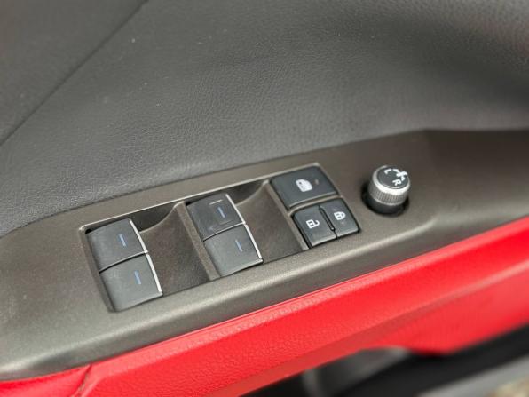 Toyota Camry VIII (XV70) Рестайлинг с пробегом 2022 года, цена 2 555 000 рублей, 99000 км, седан, Автокод Объявления