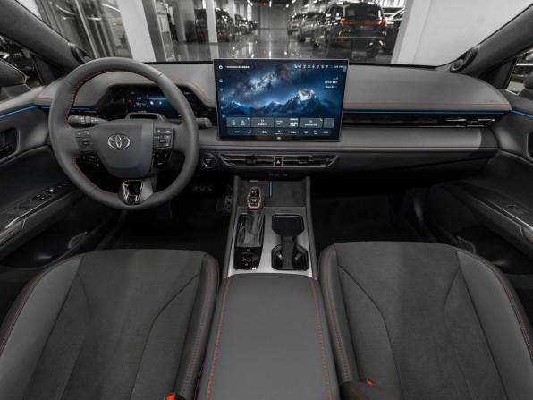Toyota Camry IX (XV80) China Market Рестайлинг с пробегом 2026 года, цена 4 700 000 рублей, 50 км, седан, Автокод Объявления