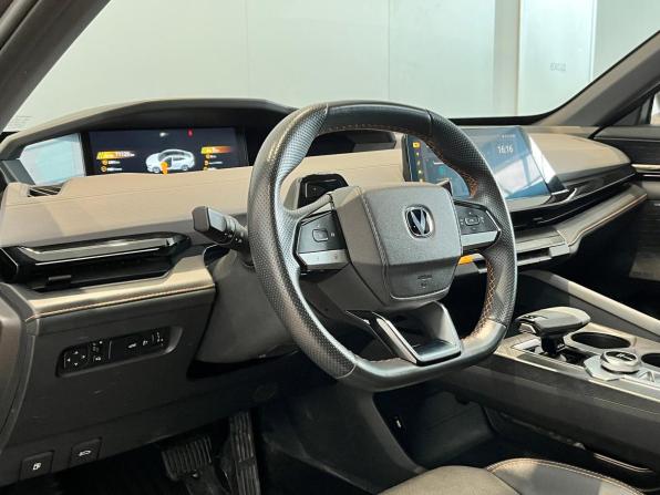 Changan UNI-V I с пробегом 2023 года, цена 2 099 000 рублей, 71119 км, лифтбек, Автокод Объявления