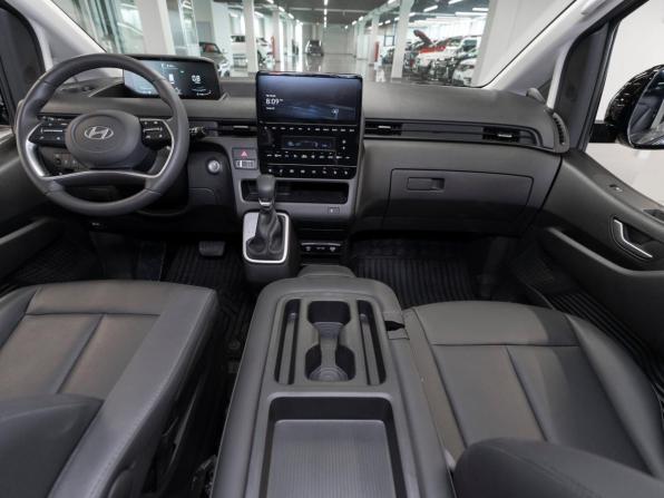 Hyundai Staria I с пробегом 2024 года, цена 6 900 000 рублей, 6634 км, минивэн, Автокод Объявления