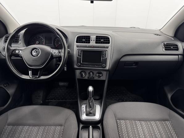 Volkswagen Polo V Рестайлинг с пробегом 2019 года, цена 1 395 000 рублей, 68007 км, седан, Автокод Объявления