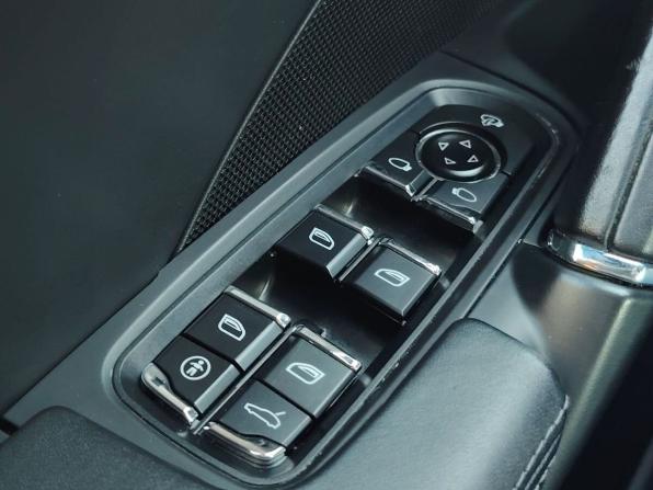 Porsche Cayenne II (958) с пробегом 2012 года, цена 2 800 000 рублей, 92699 км, внедорожник, Автокод Объявления