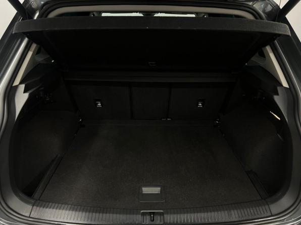 Volkswagen Tiguan II Рестайлинг с пробегом 2021 года, цена 2 265 000 рублей, 232305 км, внедорожник, Автокод Объявления