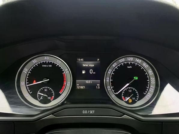 Skoda Superb III Рестайлинг с пробегом 2021 года, цена 2 289 000 рублей, 121818 км, лифтбек, Автокод Объявления