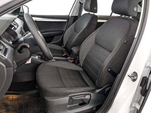 Skoda Octavia III (A7) Рестайлинг с пробегом 2019 года, цена 1 215 000 рублей, 170784 км, лифтбек, Автокод Объявления