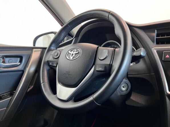 Toyota Auris II с пробегом 2013 года, цена 1 190 000 рублей, 188618 км, хэтчбек, Автокод Объявления