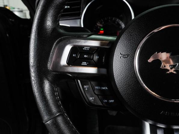 Ford Mustang VI Рестайлинг с пробегом 2018 года, цена 2 699 000 рублей, 131335 км, купе, Автокод Объявления