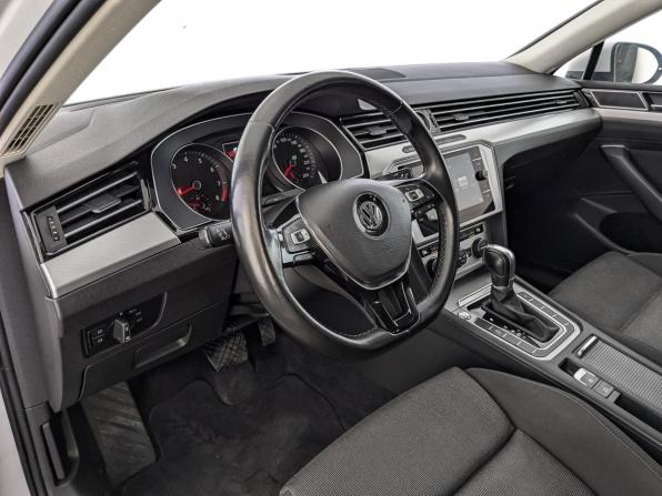 Volkswagen Passat B8 с пробегом 2018 года, цена 1 595 000 рублей, 248900 км, седан, Автокод Объявления