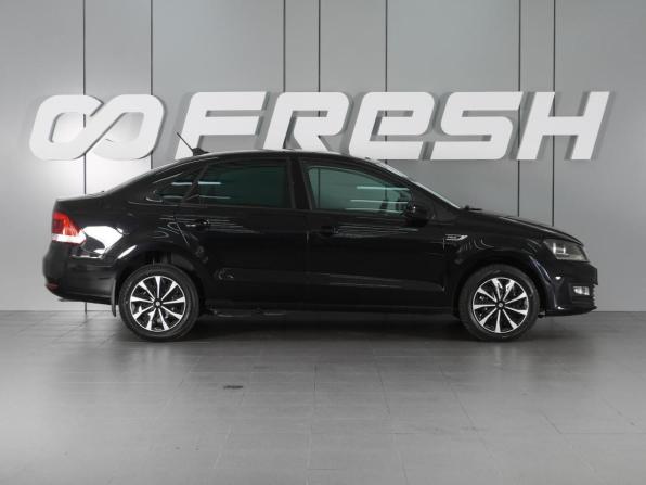 Volkswagen Polo V Рестайлинг с пробегом 2018 года, цена 1 385 000 рублей, 120719 км, седан, Автокод Объявления