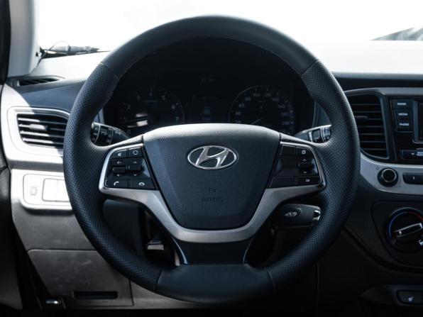 Hyundai Solaris II с пробегом 2018 года, цена 1 278 000 рублей, 89242 км, седан, Автокод Объявления