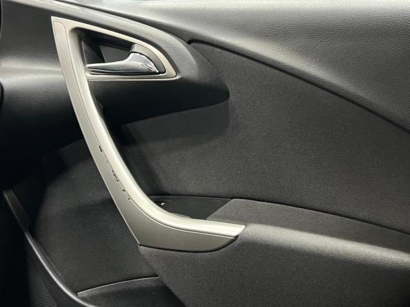 Opel Astra J с пробегом 2012 года, цена 659 500 рублей, 158356 км, хэтчбек, Автокод Объявления