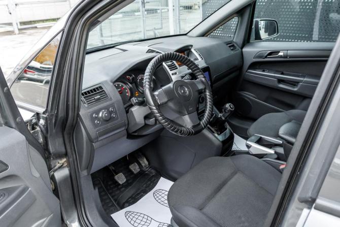 Opel Zafira B Рестайлинг с пробегом 2011 года, цена 566 828 рублей, 198390 км, минивэн, Автокод Объявления