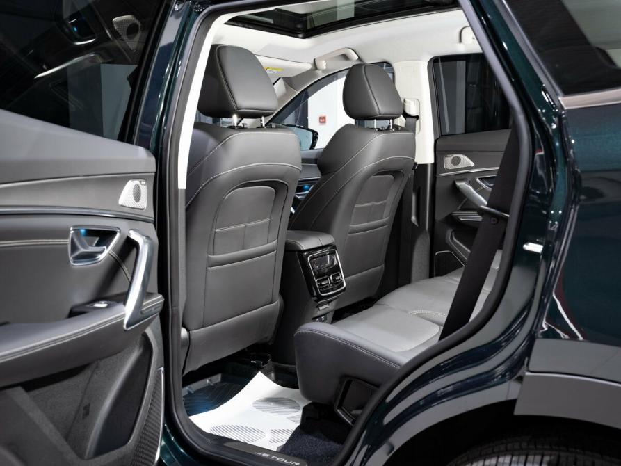 JETOUR X70+ I Рестайлинг Москва  - изображение 19