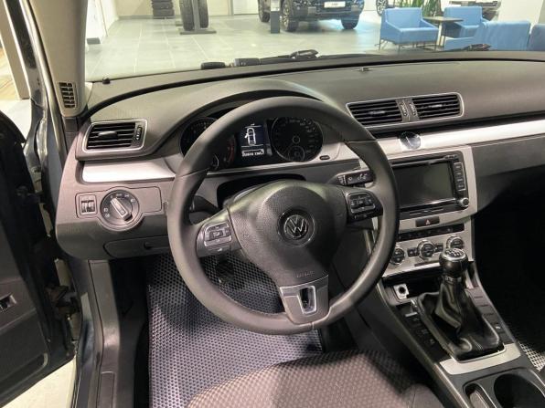 Volkswagen Passat B7 с пробегом 2012 года, цена 950 000 рублей, 252614 км, седан, Автокод Объявления
