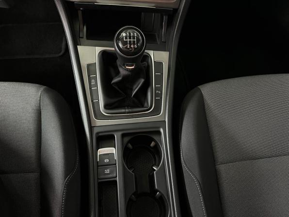 Volkswagen Golf VII с пробегом 2013 года, цена 970 000 рублей, 146737 км, хэтчбек, Автокод Объявления