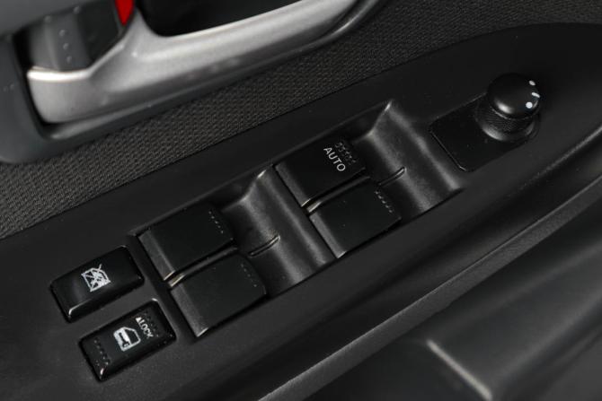 Suzuki SX4 I (Classic) Рестайлинг с пробегом 2010 года, цена 779 000 рублей, 229000 км, седан, Автокод Объявления