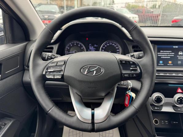 Hyundai Elantra VI (AD) Рестайлинг с пробегом 2019 года, цена 1 720 000 рублей, 95000 км, седан, Автокод Объявления