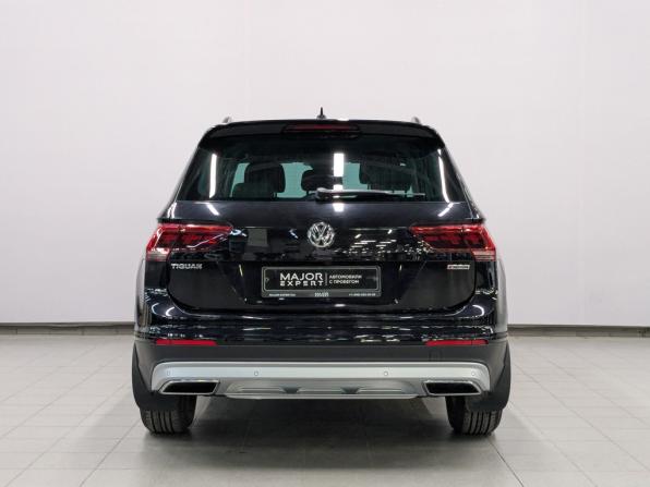 Volkswagen Tiguan II с пробегом 2019 года, цена 2 350 000 рублей, 141508 км, внедорожник, Автокод Объявления
