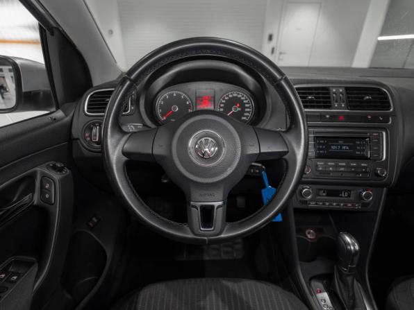 Volkswagen Polo V с пробегом 2013 года, цена 840 000 рублей, 132122 км, седан, Автокод Объявления