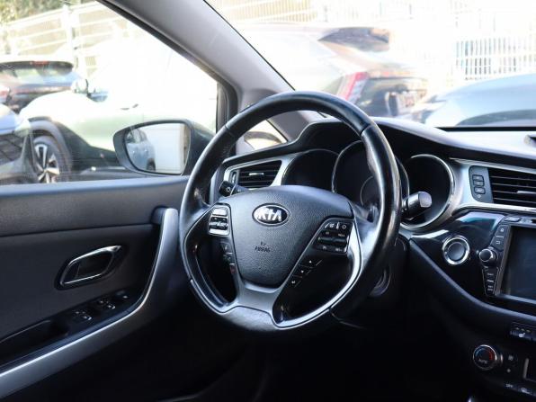 Kia Ceed II Рестайлинг с пробегом 2017 года, цена 1 280 000 рублей, 225056 км, универсал, Автокод Объявления