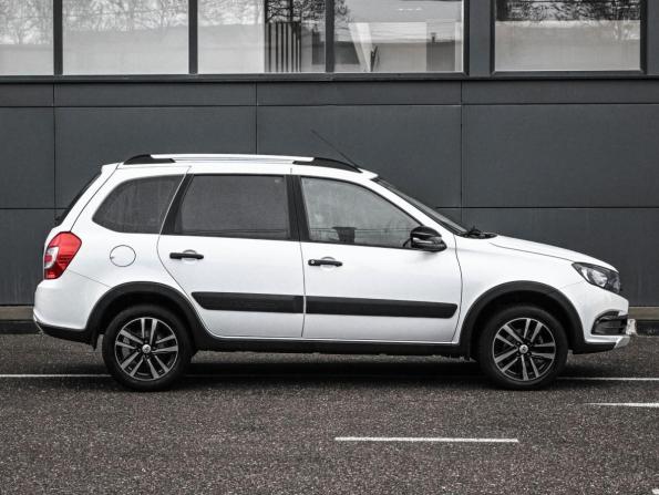 Lada (ВАЗ) Granta I Рестайлинг с пробегом 2023 года, цена 910 000 рублей, 46942 км, универсал, Автокод Объявления