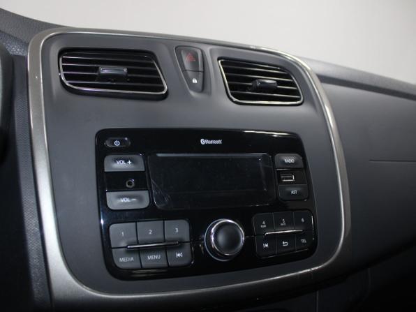 Renault Logan II Рестайлинг с пробегом 2019 года, цена 859 900 рублей, 148618 км, седан, Автокод Объявления